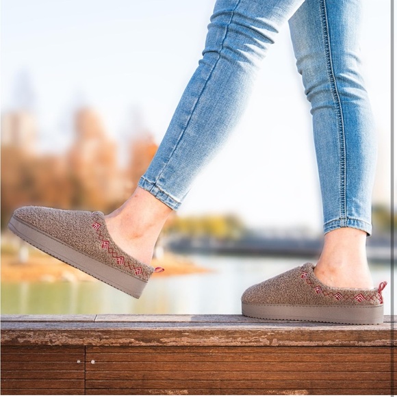 Memory foam platform slippers - Picture 2 of 6